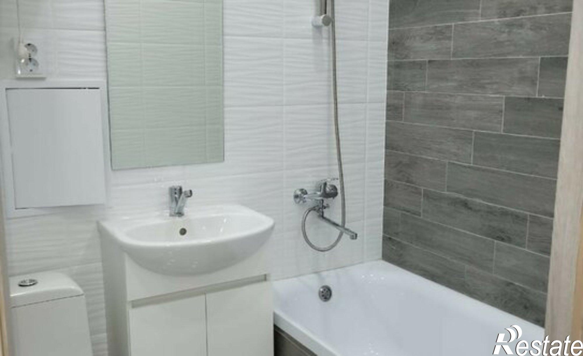 Купить квартиру за 4 950 000 рублей на Лазурная улица, 66