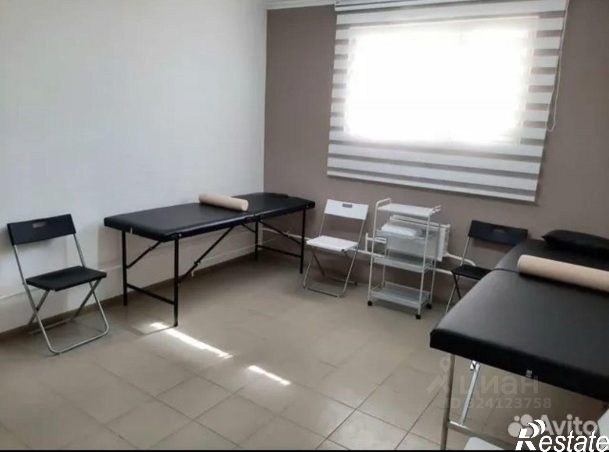 Сдать офис, помещение под офис за 18 003 рублей на улица 40 лет Победы, 33/10