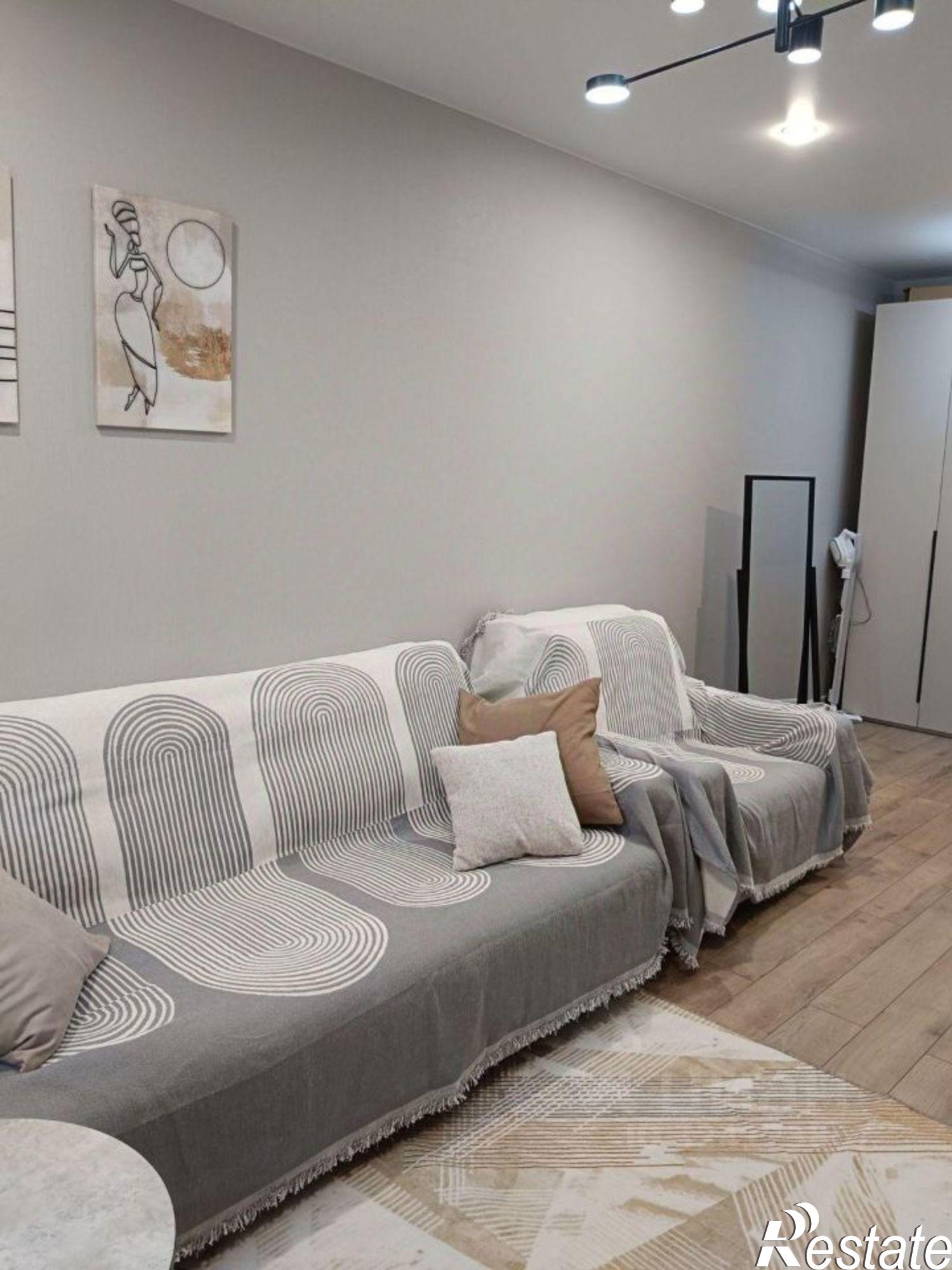 Сдать квартиру за 33 000 рублей на Заполярная улица, 39 к9