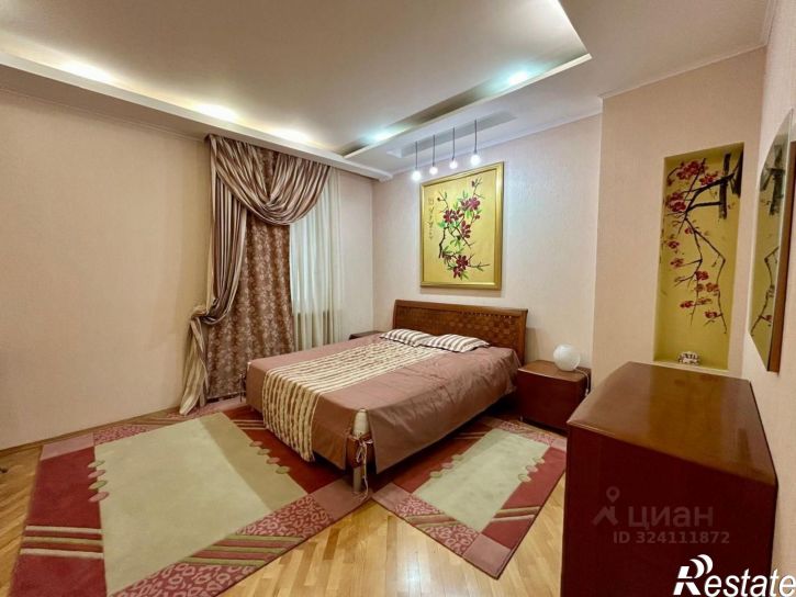 3-комн квартира улица Дзержинского, 8/2,  д. 8/2