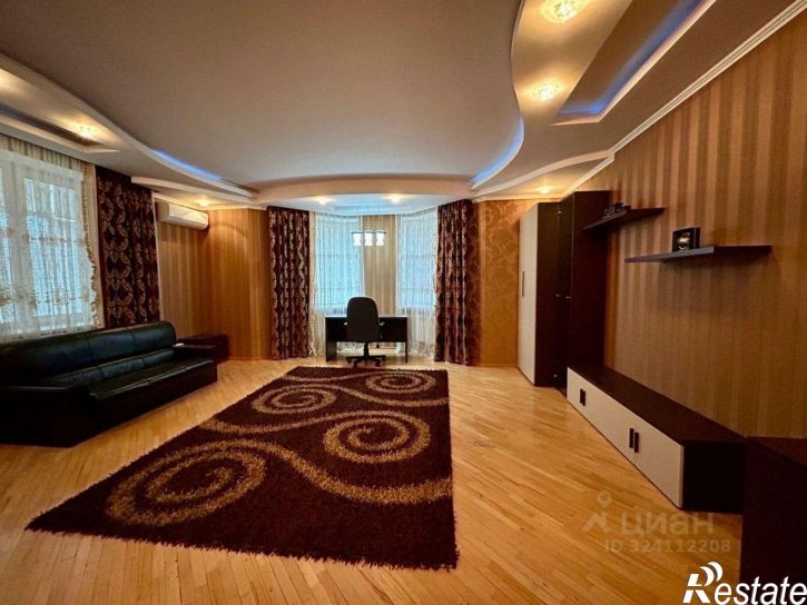 3-комн квартира ул Офицерская, 38,  д. 38