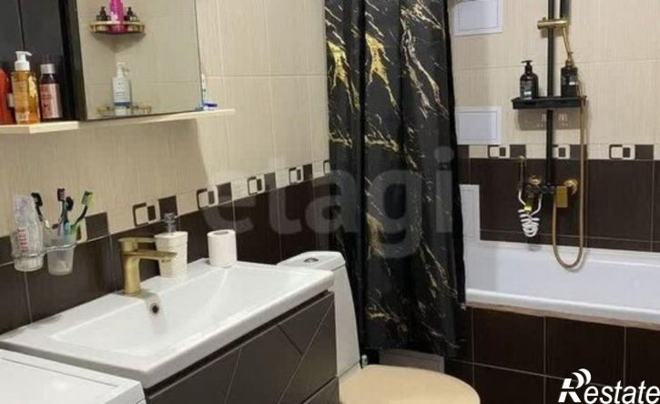 2-комн квартира ул им. Сергея Есенина, 84,  д. 84