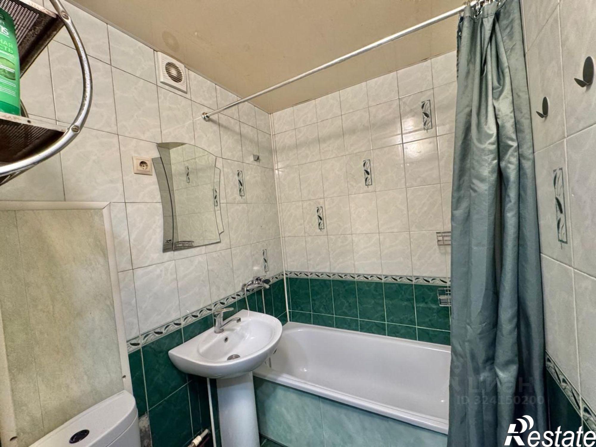 Купить квартиру за 4 995 000 рублей на улица Селезнёва, 166