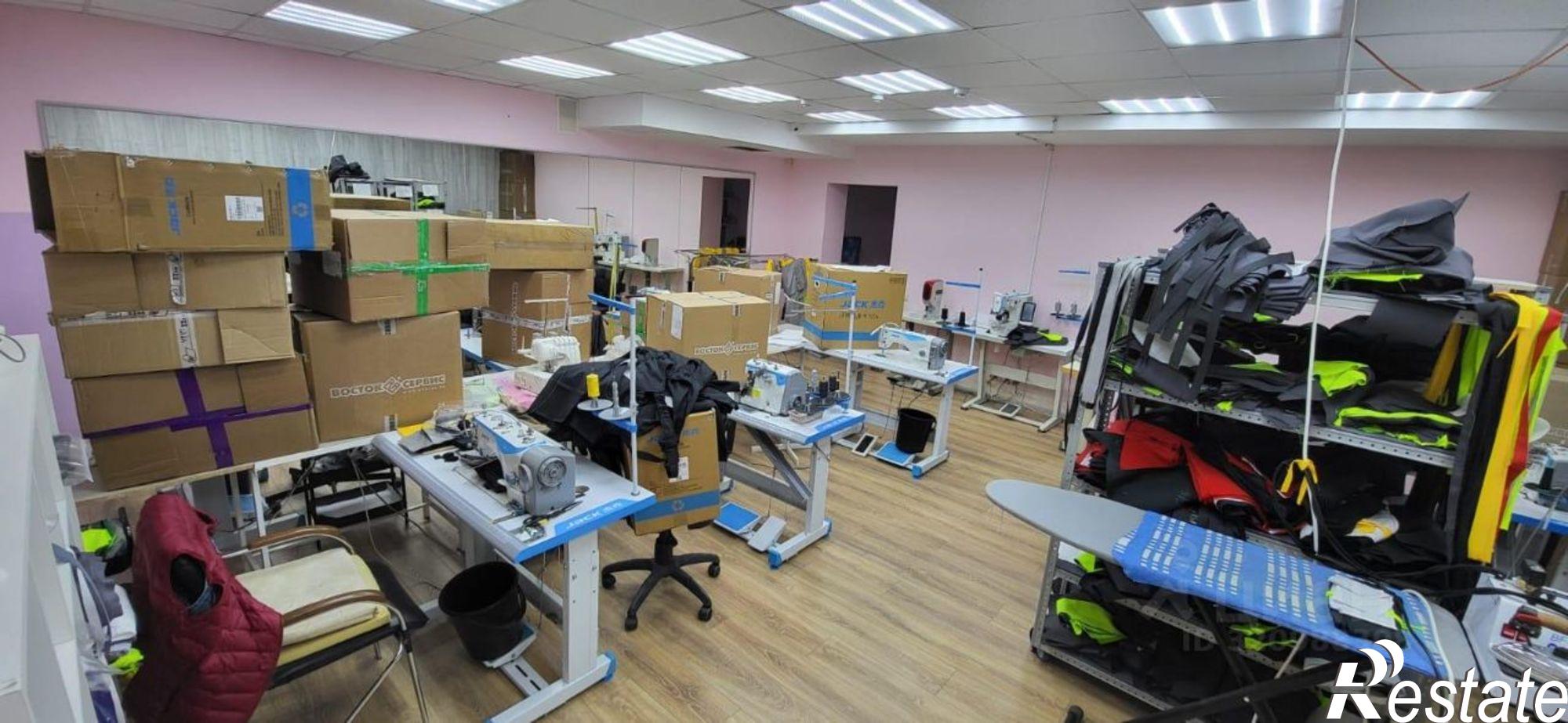 Купить торговое помещение за 5 288 460 рублей на ул им. Есенина, 135