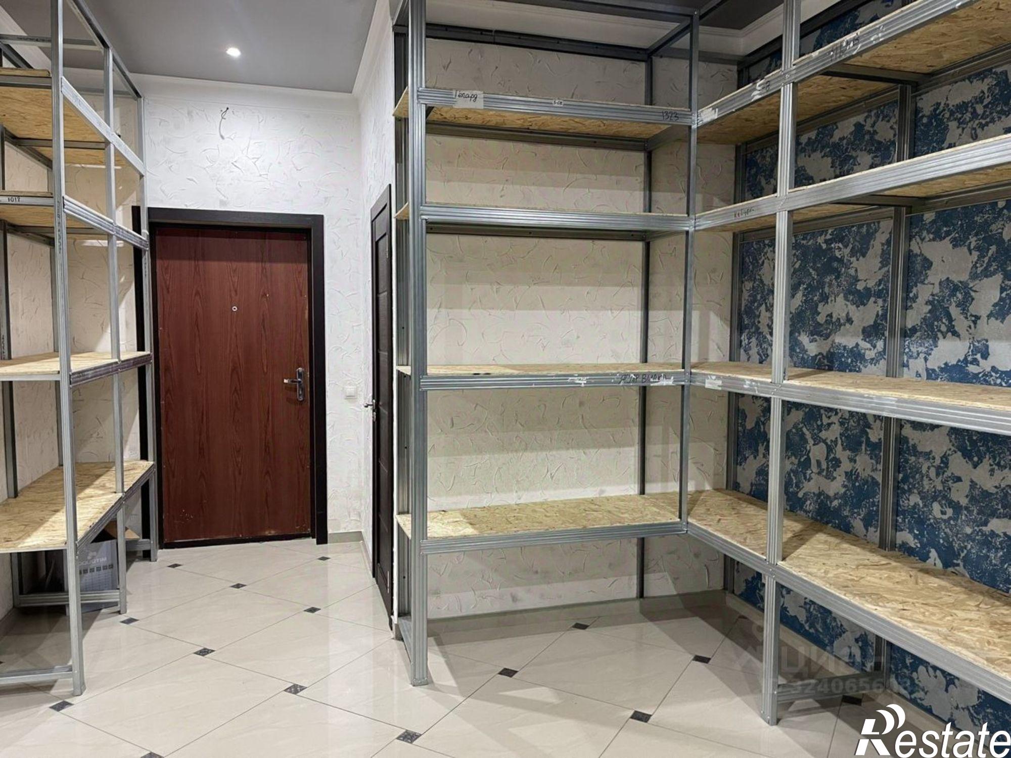 Купить торговое помещение за 10 500 100 рублей на ул Московская, 133 1