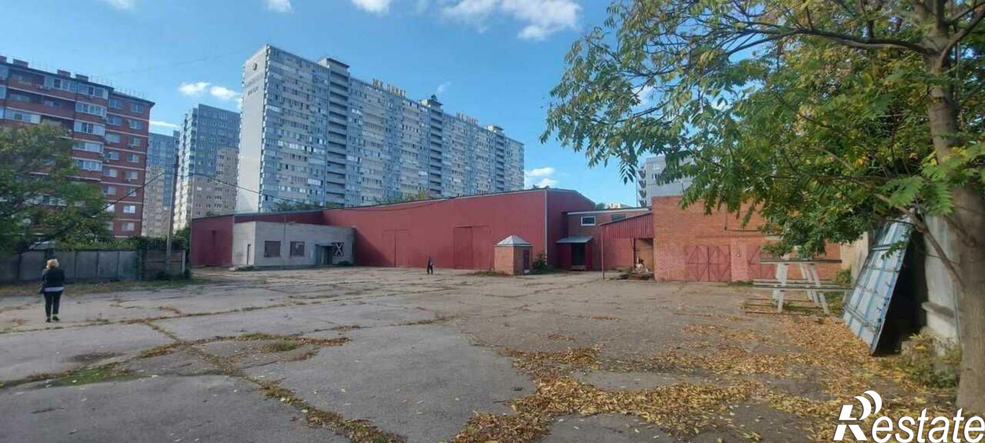 Сдать складское помещение за 291 067 рублей на Российская улица, 257