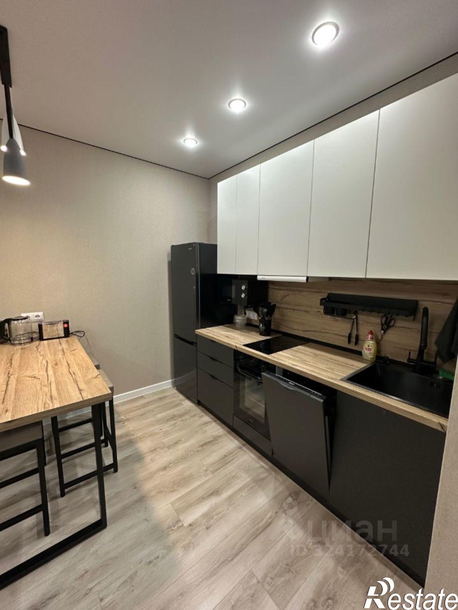 Сдать квартиру за 40 000 рублей на улица имени Константина Гондаря, 98