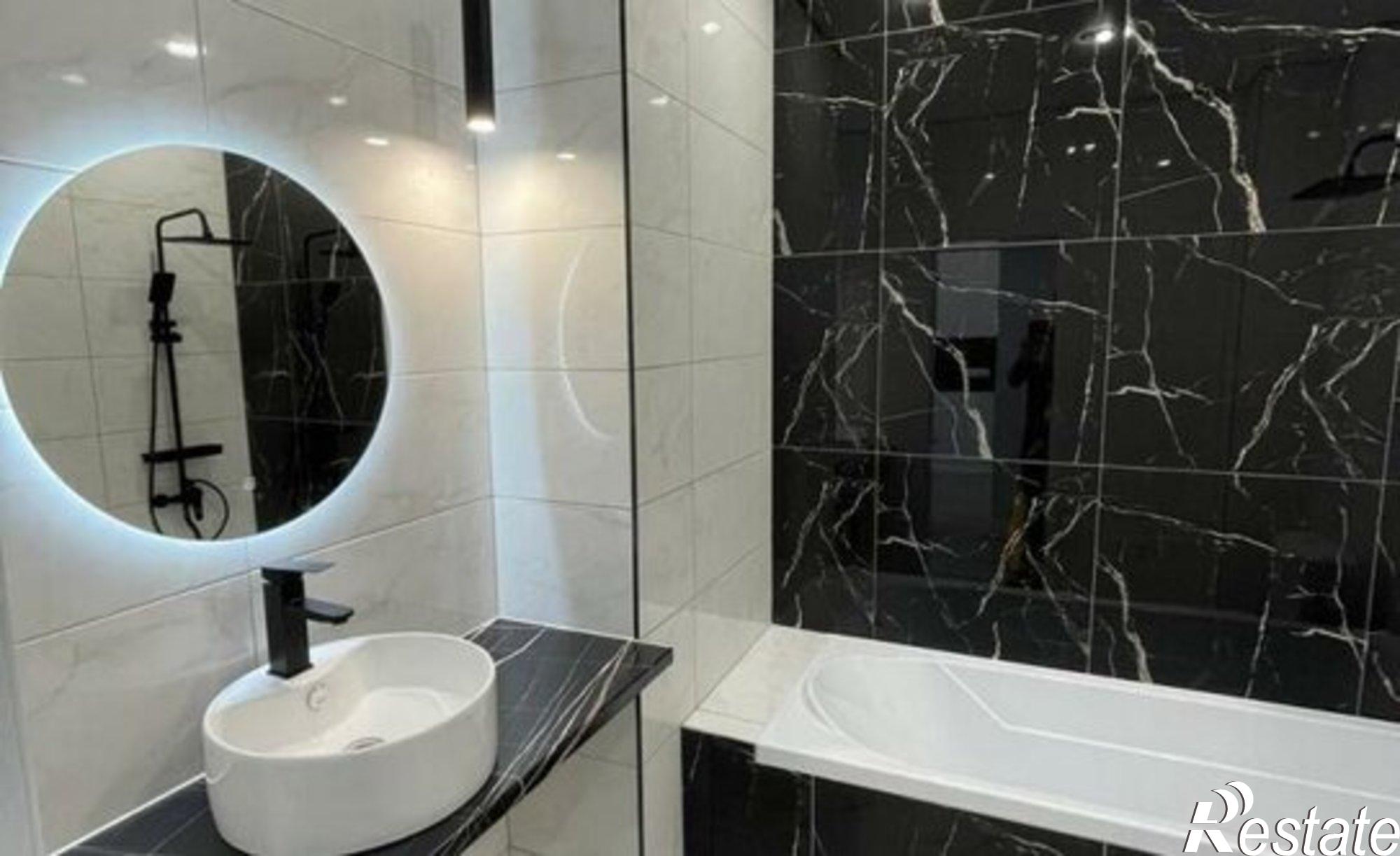 Купить квартиру за 13 183 400 рублей на ул Сормовская, 1/3 1