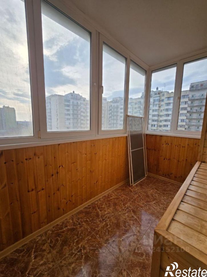 3-комн квартира пр-кт Чекистов, 42,  д. 42