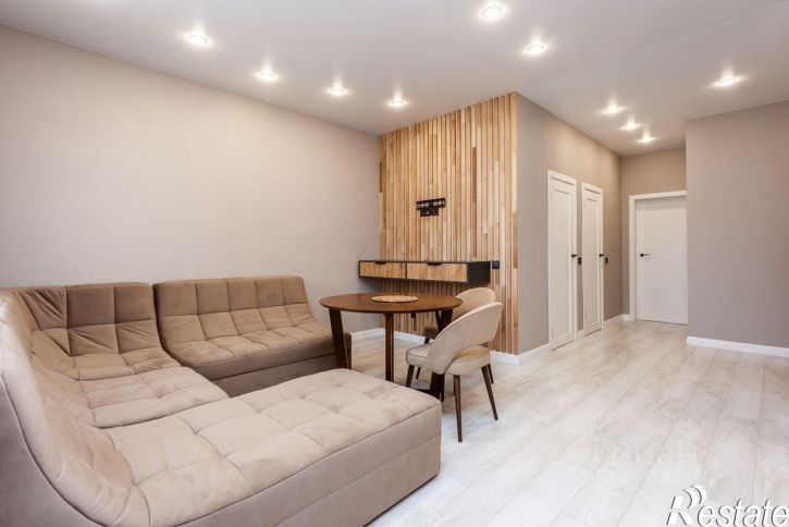 2-комн квартира улица имени Генерала Корнилова, 9 к3,  д. 9 к3