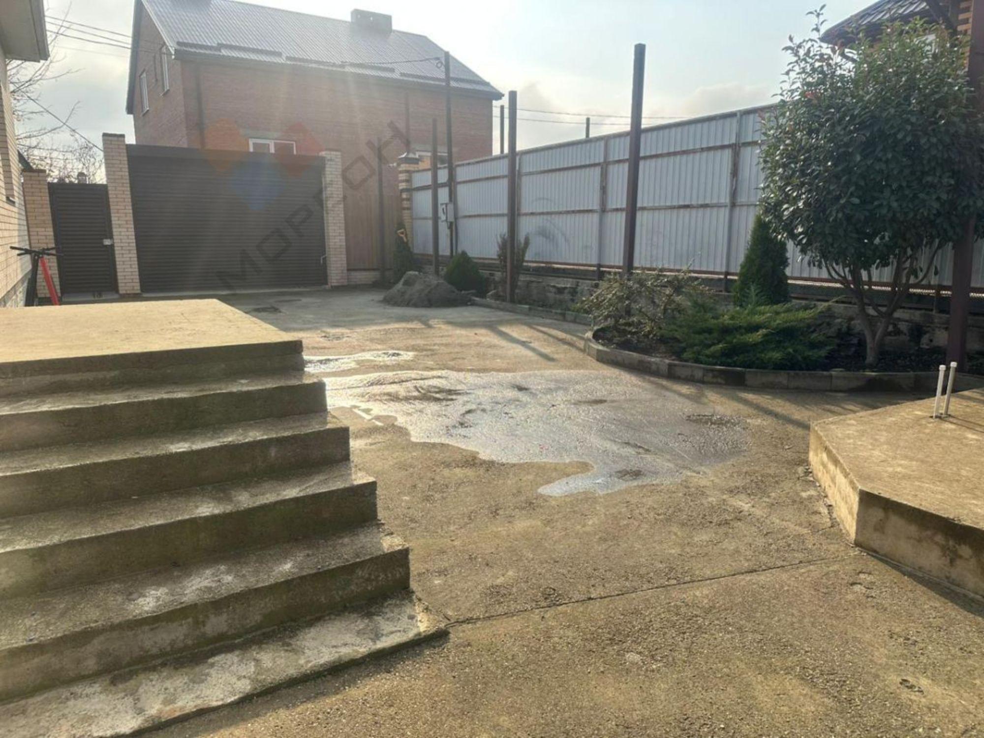 Купить дачу, дом, коттедж за 14 000 000 рублей на Ясеневая ул, 44