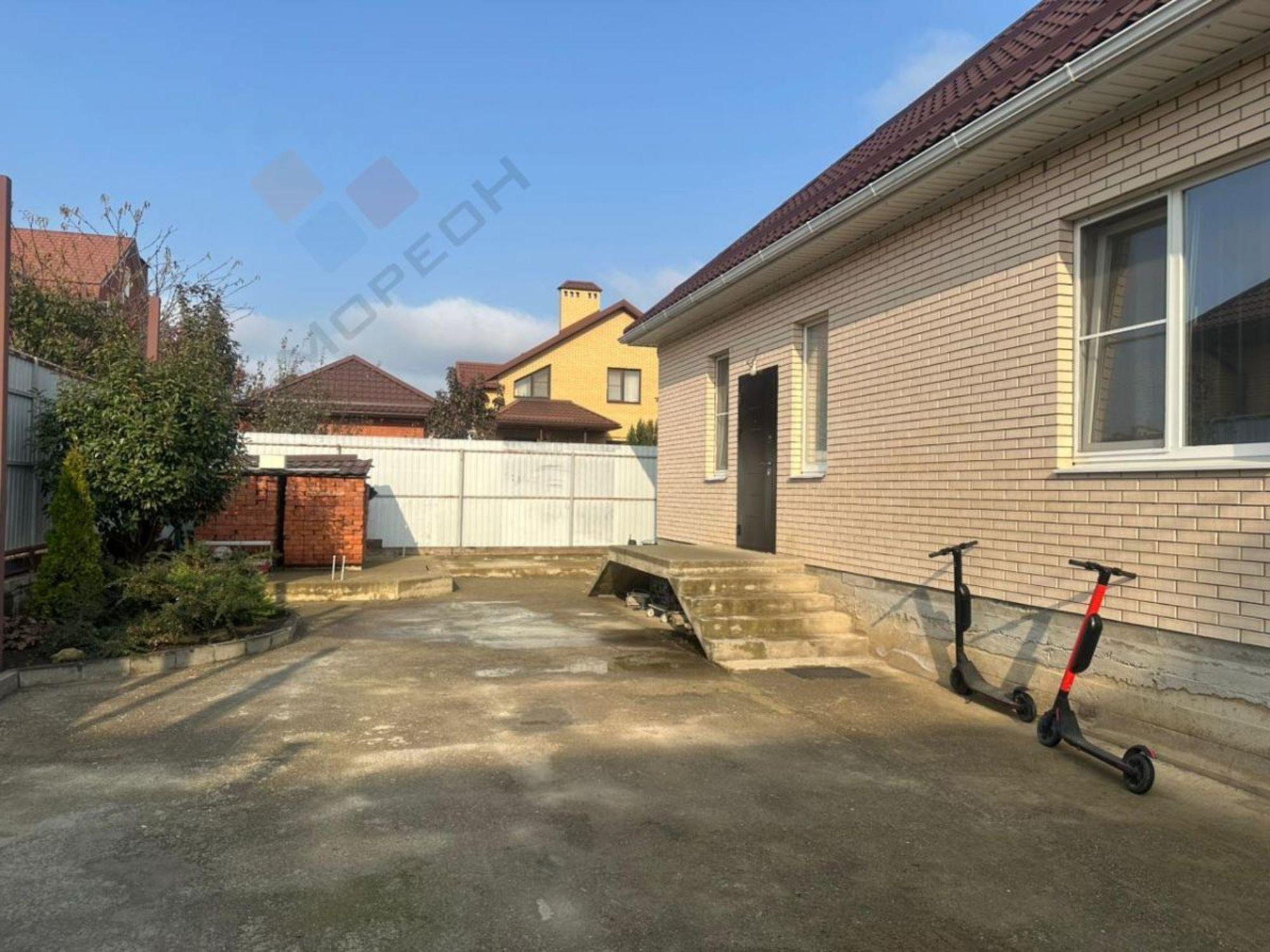 Купить дачу, дом, коттедж за 14 000 000 рублей на Ясеневая ул, 44