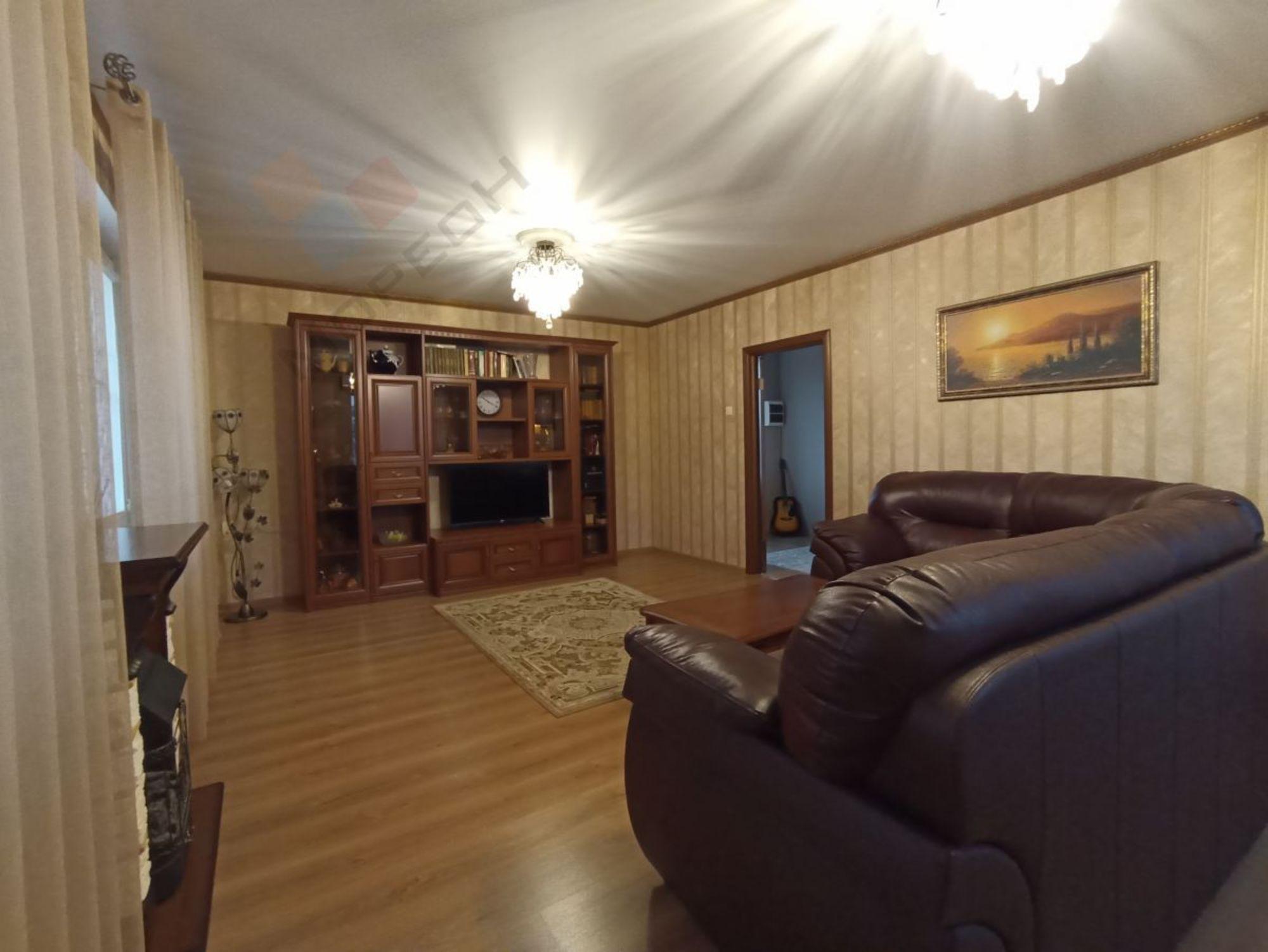 Купить дачу, дом, коттедж за 35 000 000 рублей на им. Крупской ул, 80