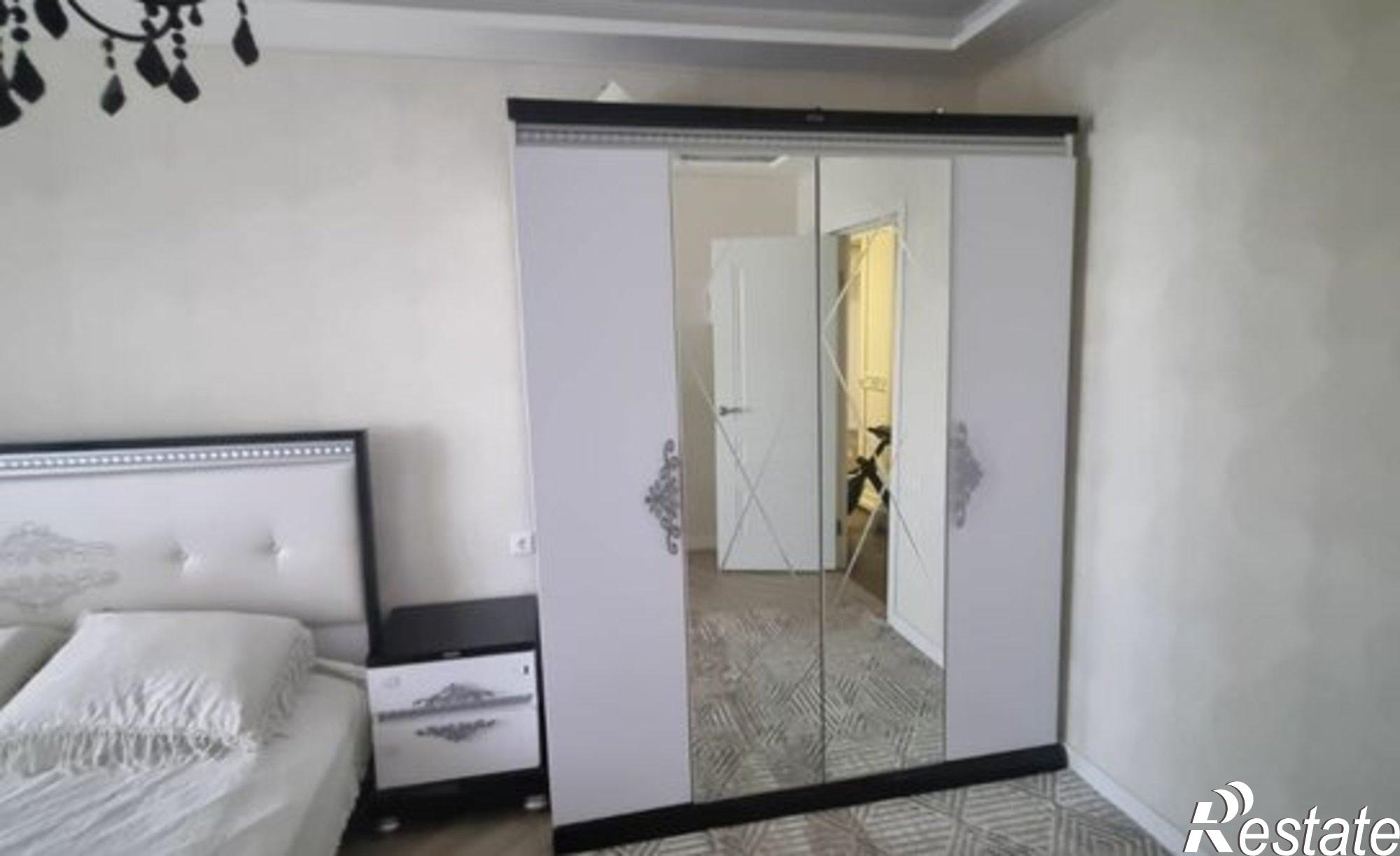 Купить квартиру за 12 000 000 рублей на пр-кт Чекистов, 21