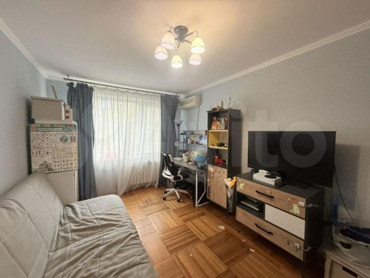 2-комн квартира Новгородская ул, 11