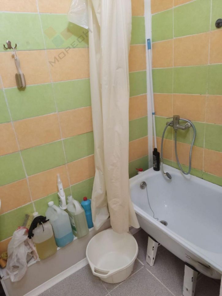 1-комн квартира Сергея Есенина ул, 121