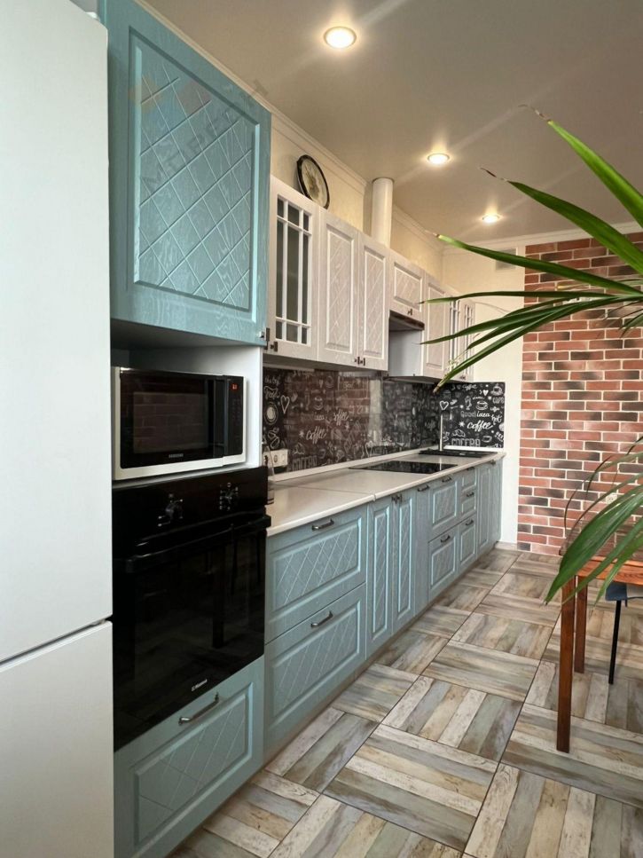 1-комн квартира Гаражная ул, 107