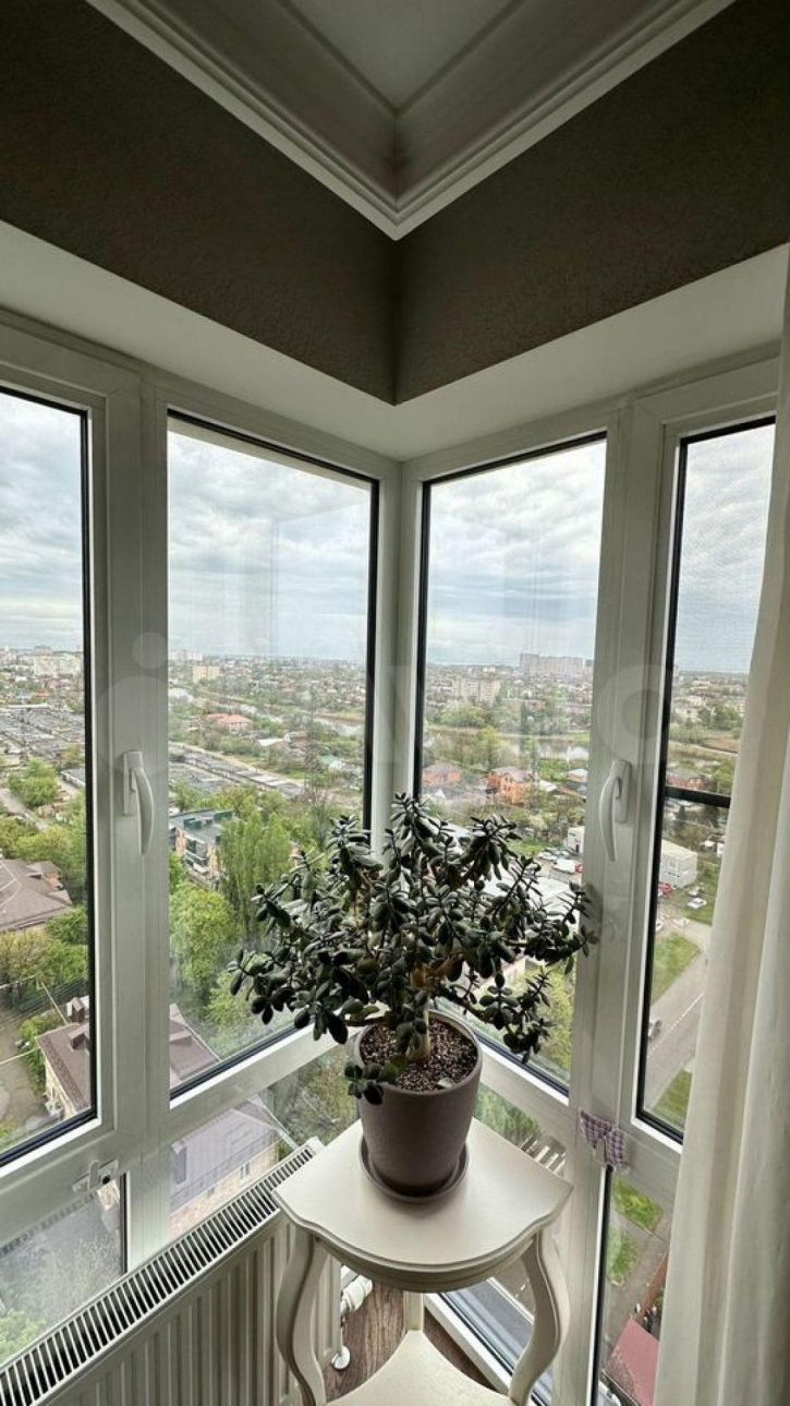 3-комн квартира Онежская ул, 1