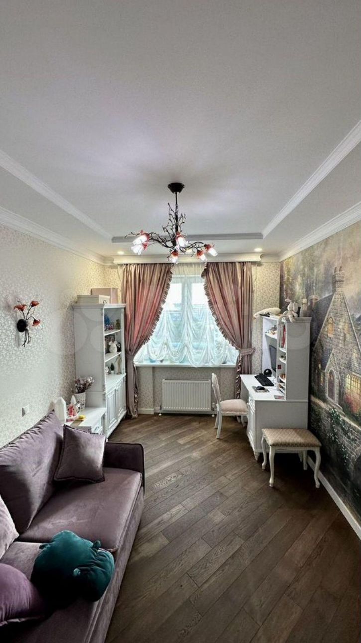 3-комн квартира Онежская ул, 1