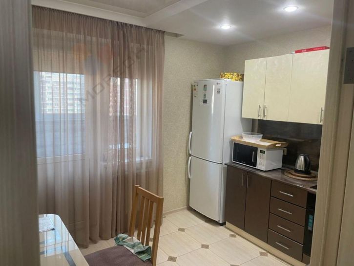 2-комн квартира Героя Сарабеева ул, 7