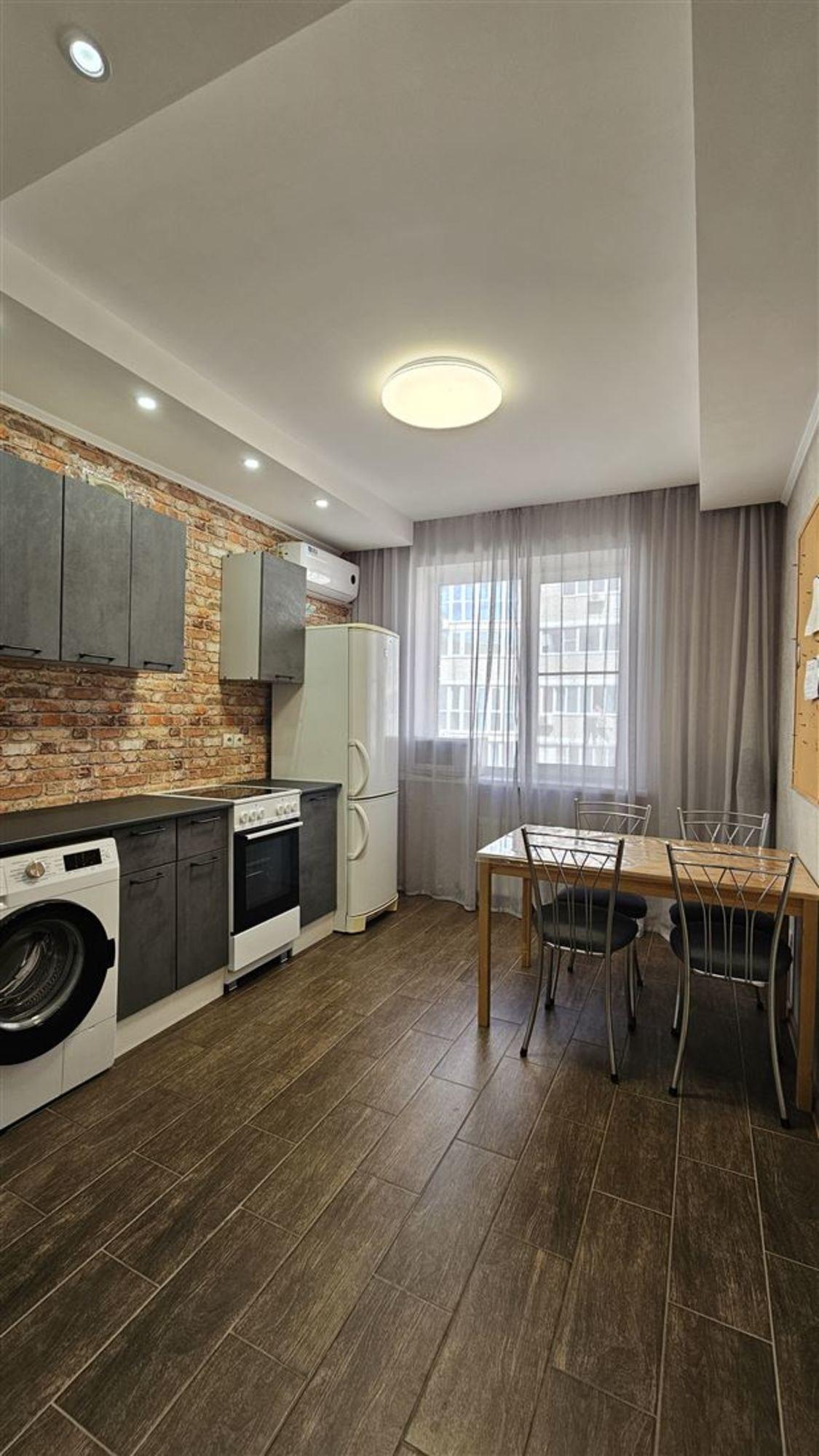 Купить квартиру за 5 350 000 рублей на ул Российская, д. 267/6 к А