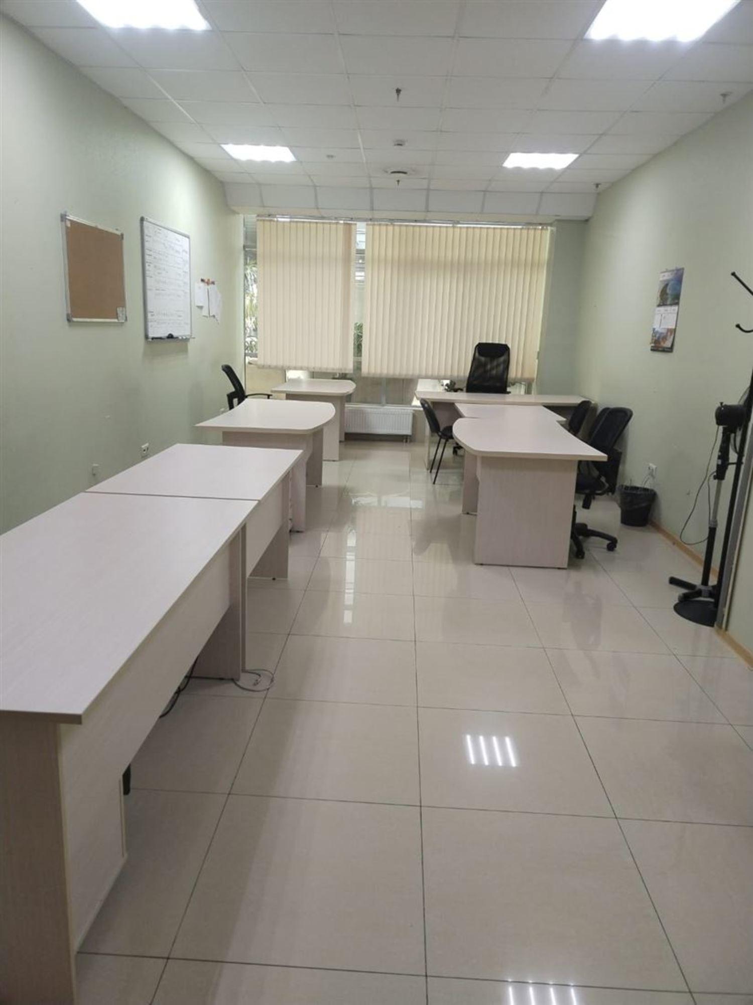 Сдать офис, помещение под офис за 32 490 рублей на ул Уральская, д. 126