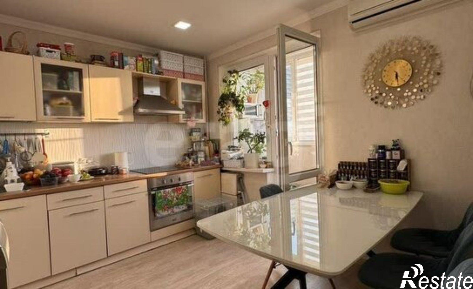 Купить квартиру за 6 700 000 рублей на Школьная улица, 5