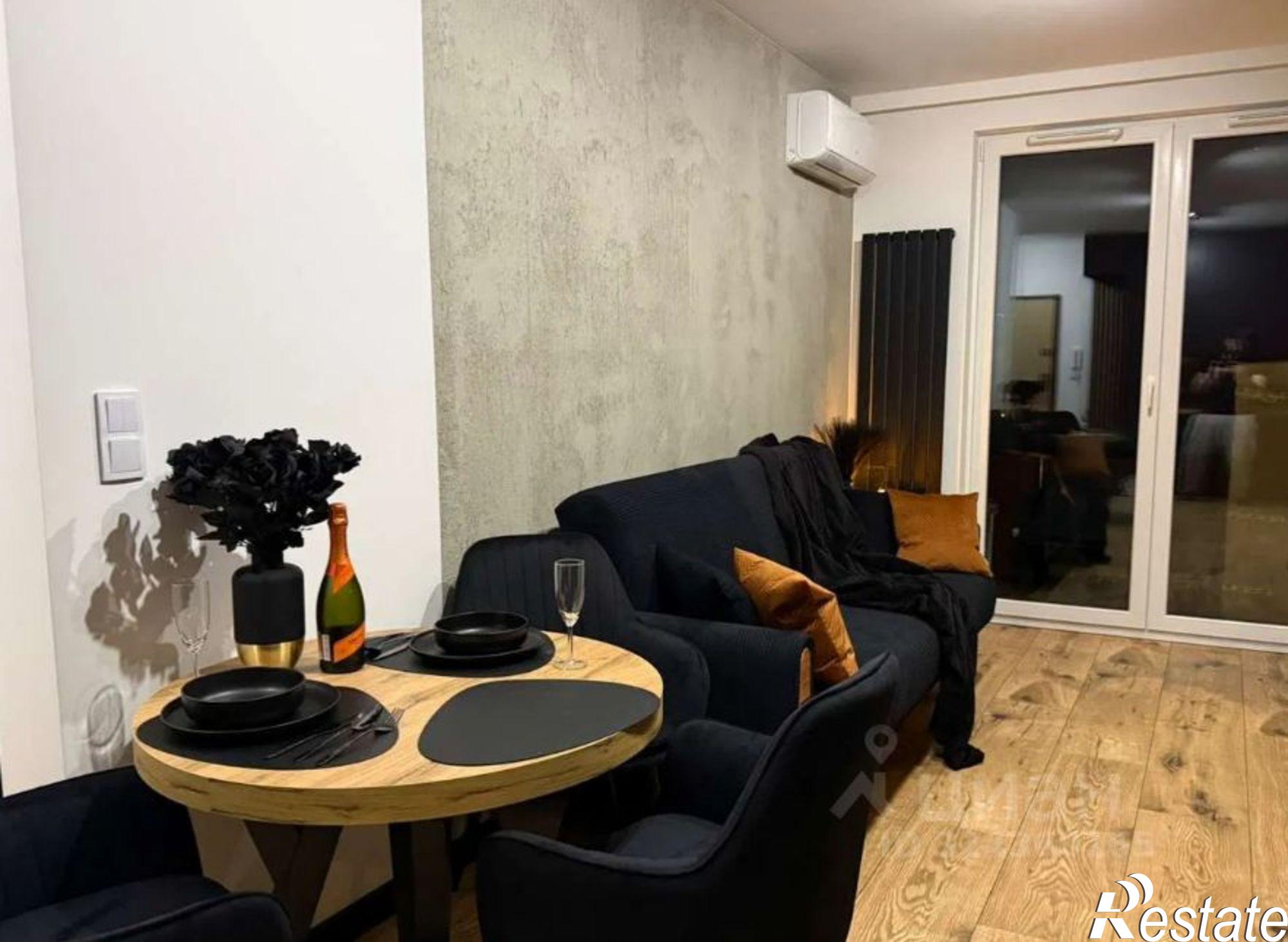 Купить квартиру за 3 780 000 рублей на улица им. Героя Яцкова И.В., 15 к1