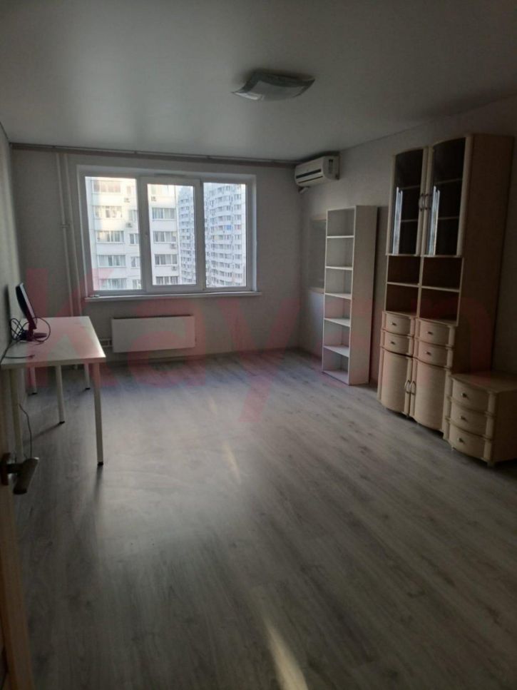 3-комн квартира им. Котлярова Н.С. ул.