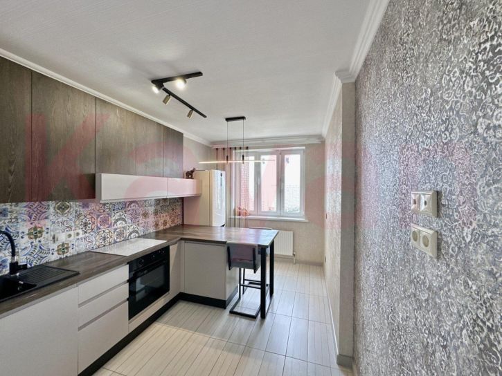 2-комн квартира Российская ул.