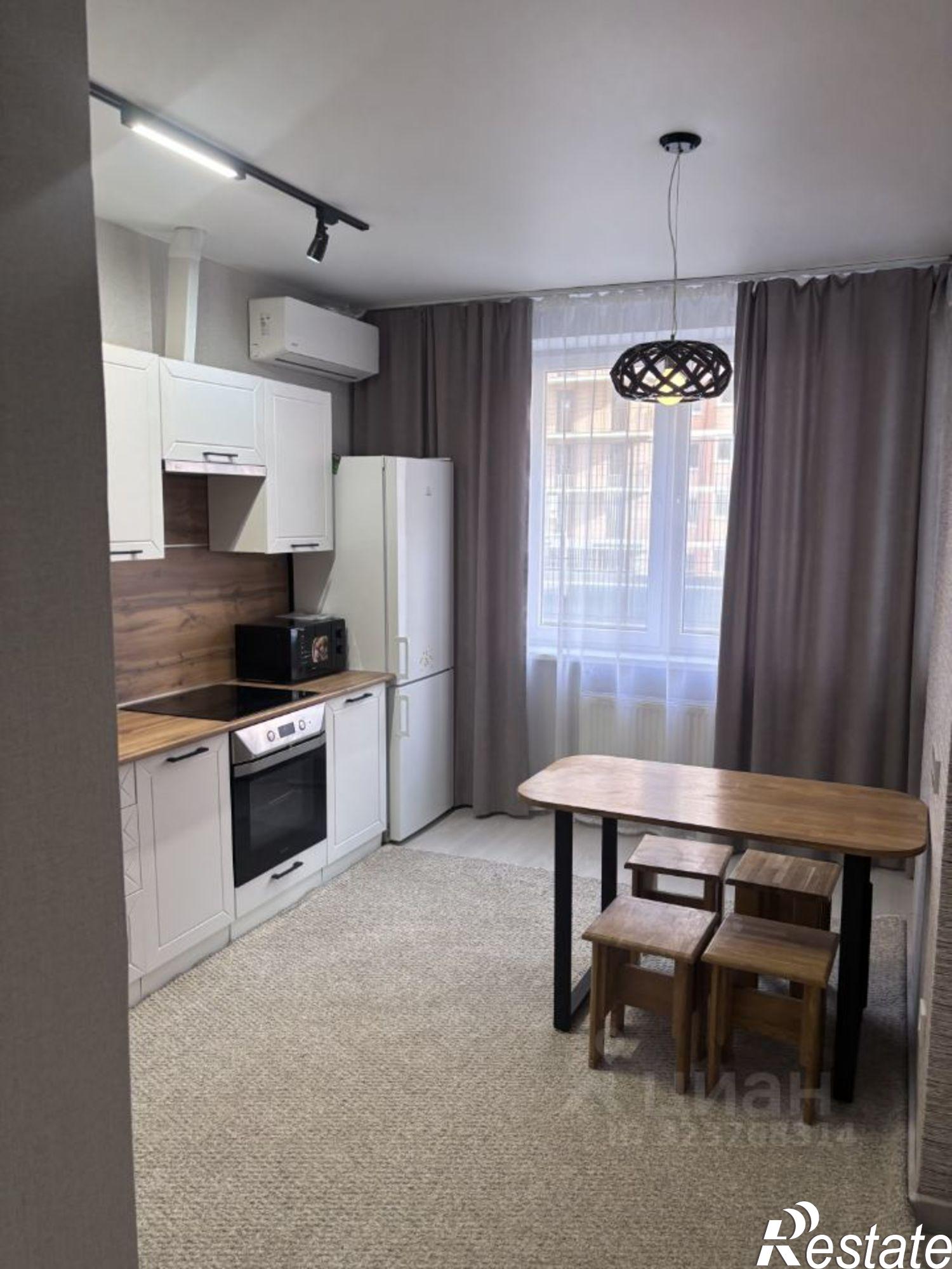 Сдать квартиру за 24 000 рублей на улица Западный Обход, 39/2 к6