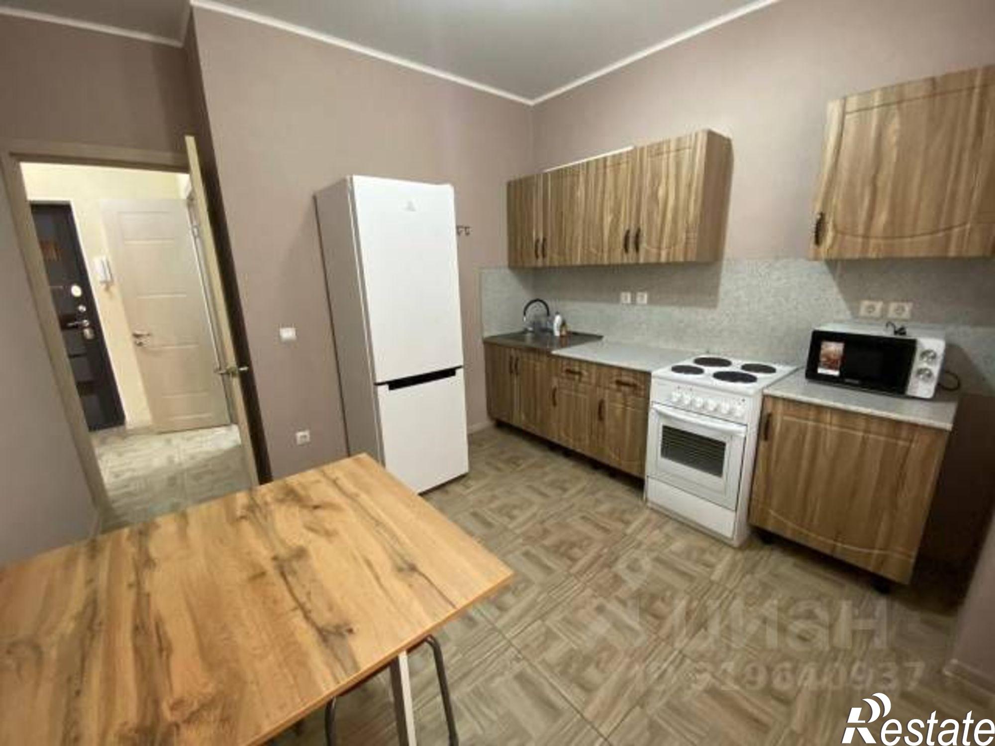 Сдать квартиру за 23 500 рублей на ул им. 40-летия Победы, 186 1