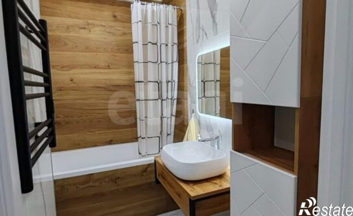 3-комн квартира ул им. Героя Георгия Бочарникова, 12/2,  д. 12/2