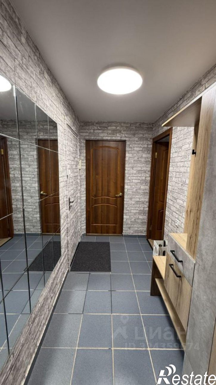 2-комн квартира ул им. 40-летия Победы, 43,  д. 43