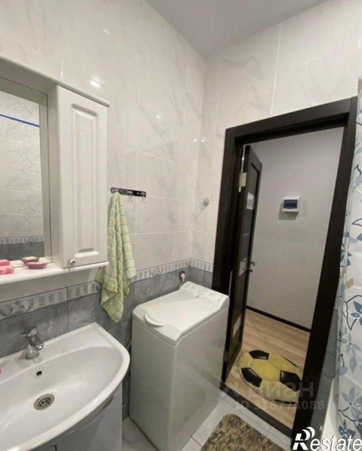 2-комн квартира ул им. Евгении Жигуленко, 3 1,  д. 3 1,  к. 1