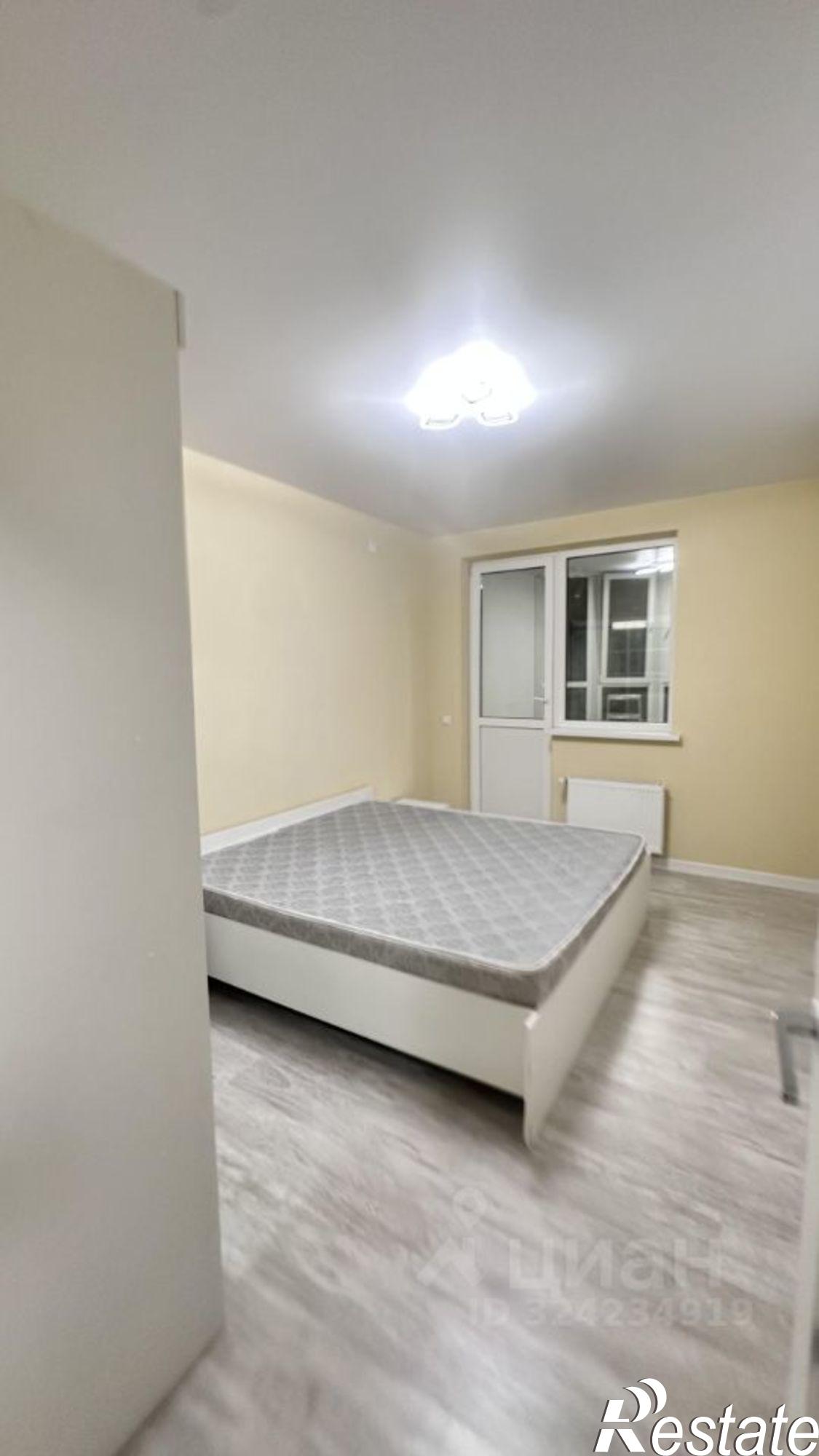 Сдать квартиру за 32 000 рублей на улица имени Константина Гондаря, 99