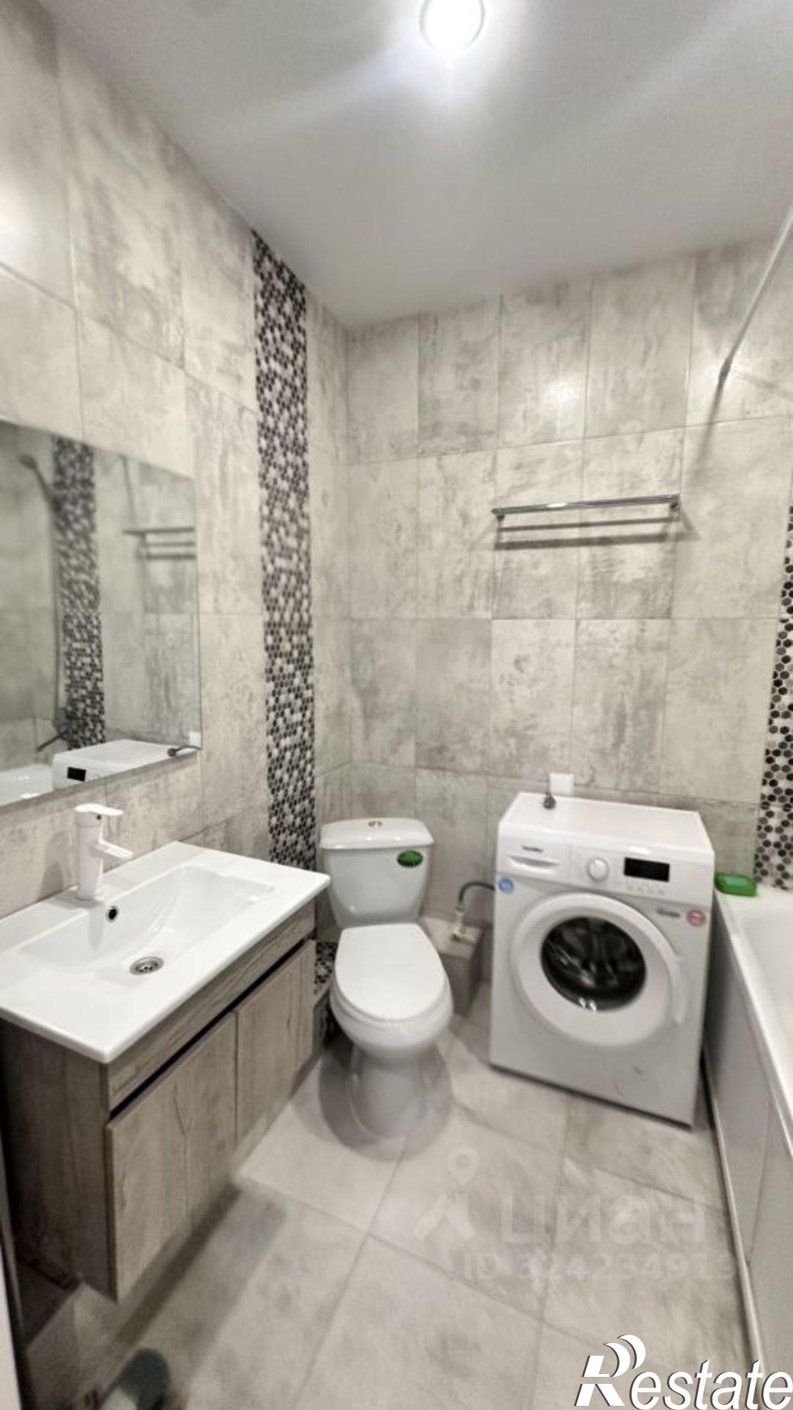 Сдать квартиру за 32 000 рублей на улица имени Константина Гондаря, 99