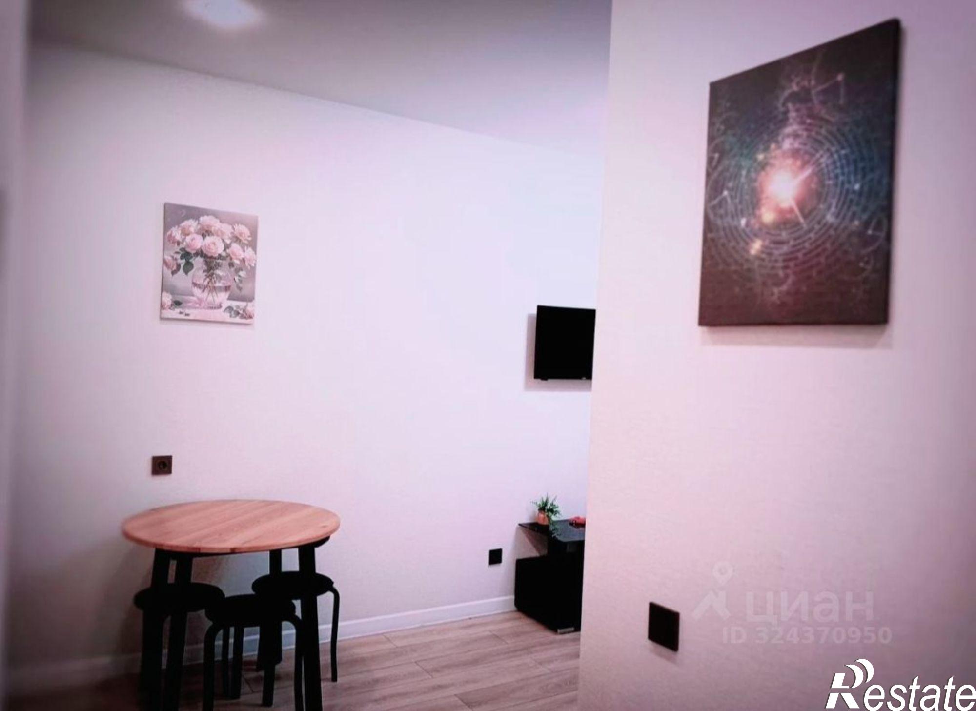 Сдать квартиру за 26 000 рублей на улица имени Константина Гондаря, 93