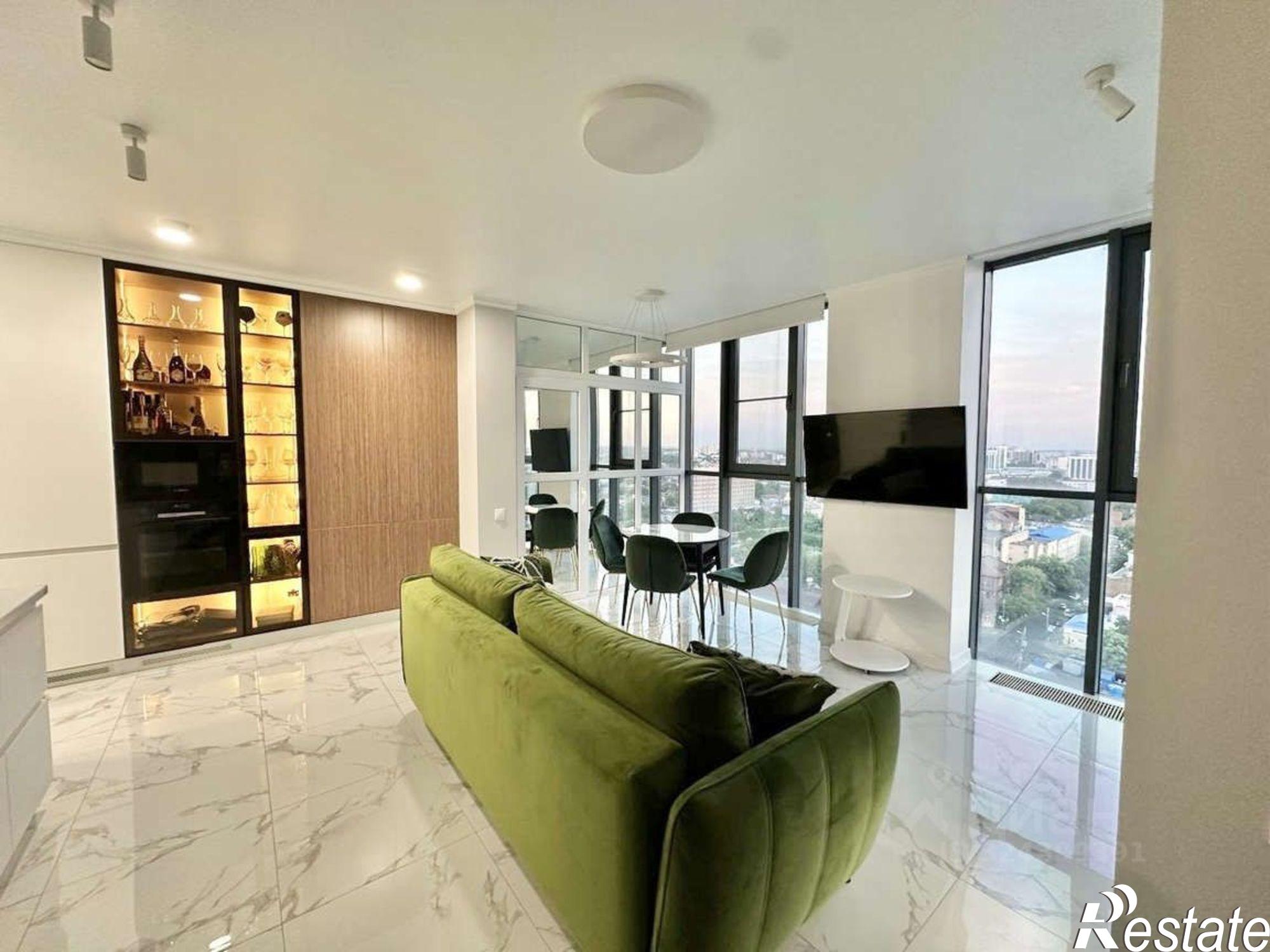 Купить квартиру за 21 000 000 рублей на улица Будённого, 129