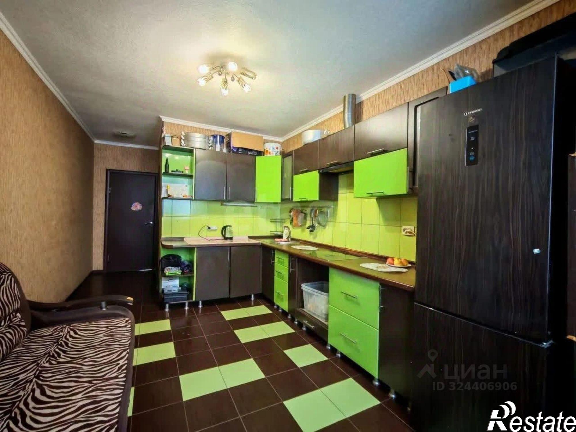 Купить квартиру за 4 000 000 рублей на Тепличная улица, 104