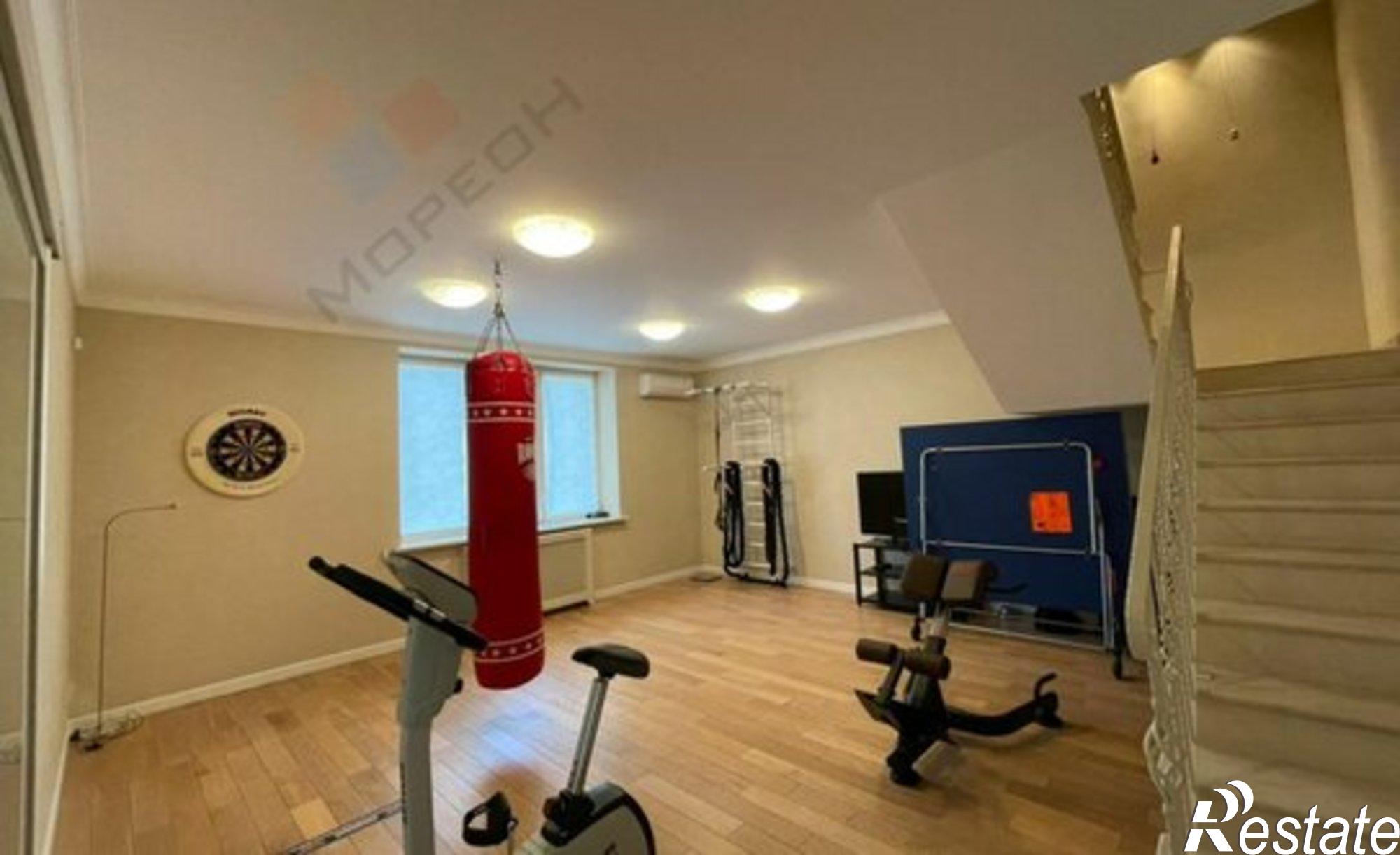 Купить квартиру за 78 000 000 рублей на Офицерская улица, 36