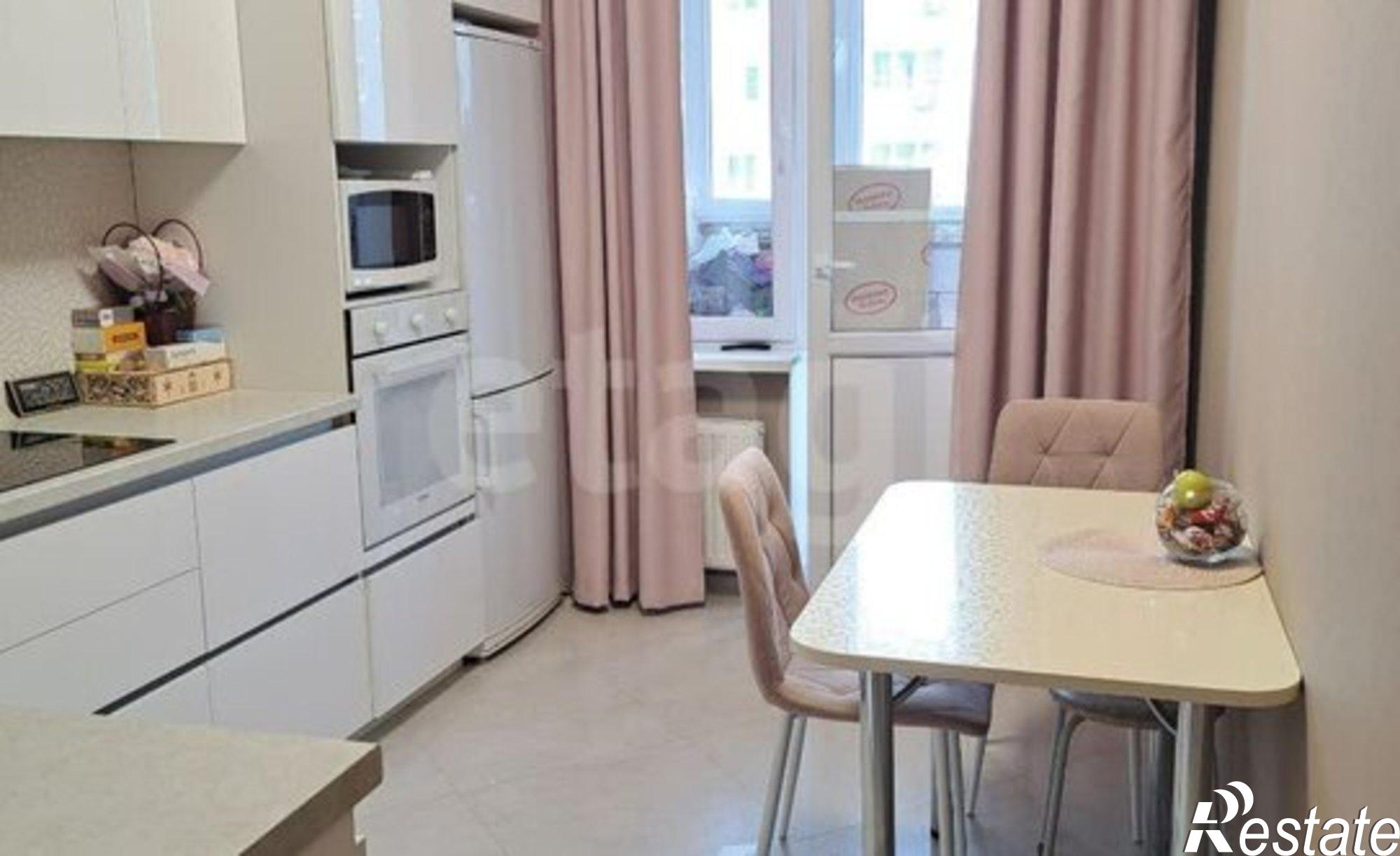 Купить квартиру за 7 800 000 рублей на ул Российская, 267 2