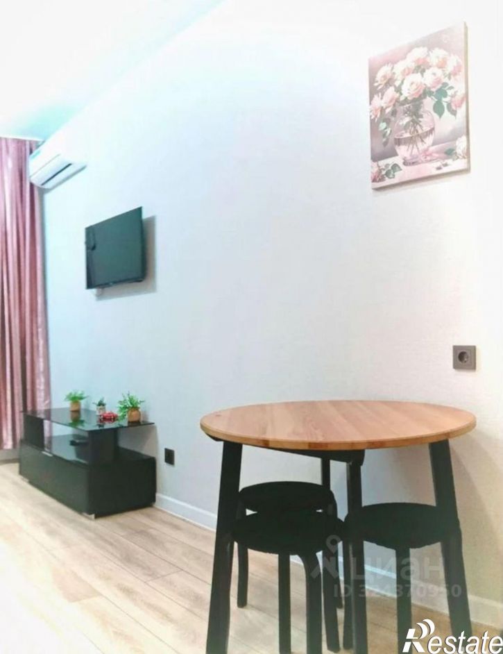 2-комн квартира улица имени Константина Гондаря, 93,  д. 93