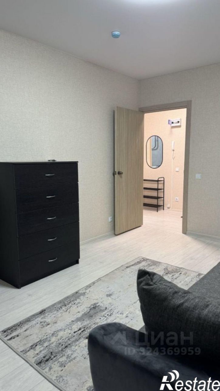 1-комн квартира ул им. генерал-лейтенанта Александра Сапрунова, 37,  д. 37