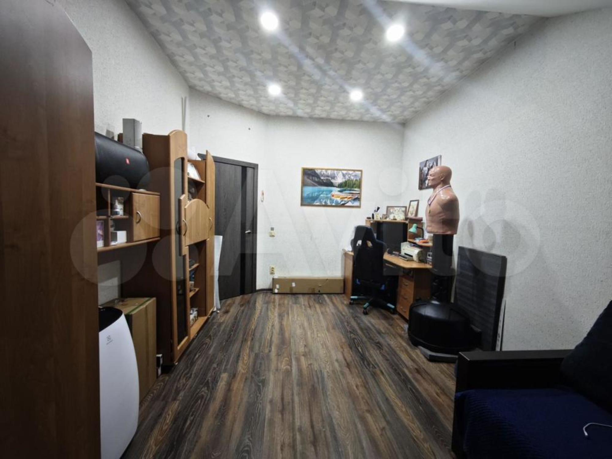 Купить квартиру за 3 080 000 рублей на Генерала Петрова ул, 1
