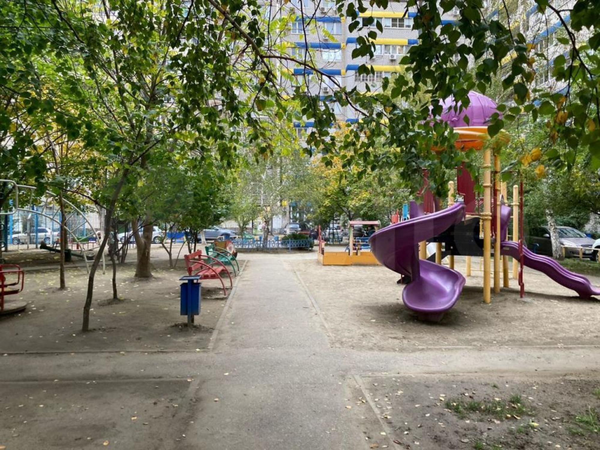 Купить квартиру за 10 300 000 рублей на Чекистов пр-кт, 42