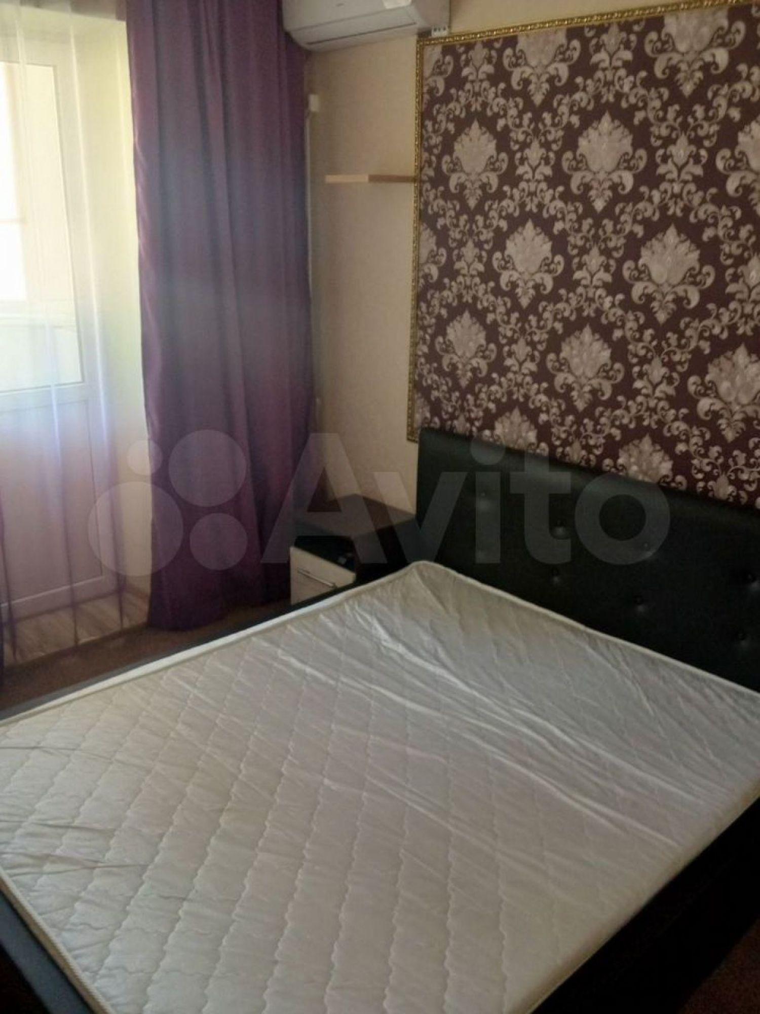 Купить квартиру за 4 000 000 рублей на Генерала Петрова ул, 25