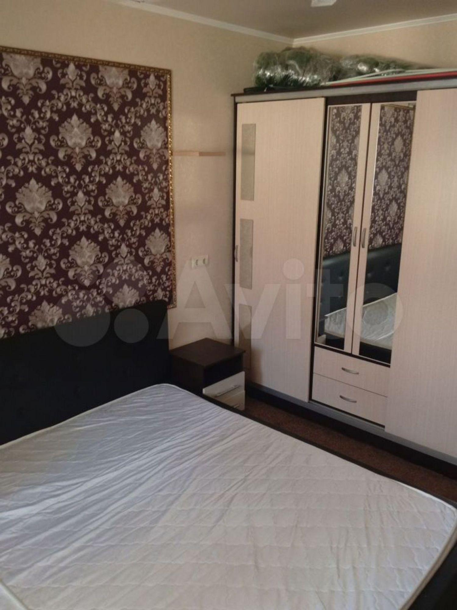 Купить квартиру за 4 000 000 рублей на Генерала Петрова ул, 25