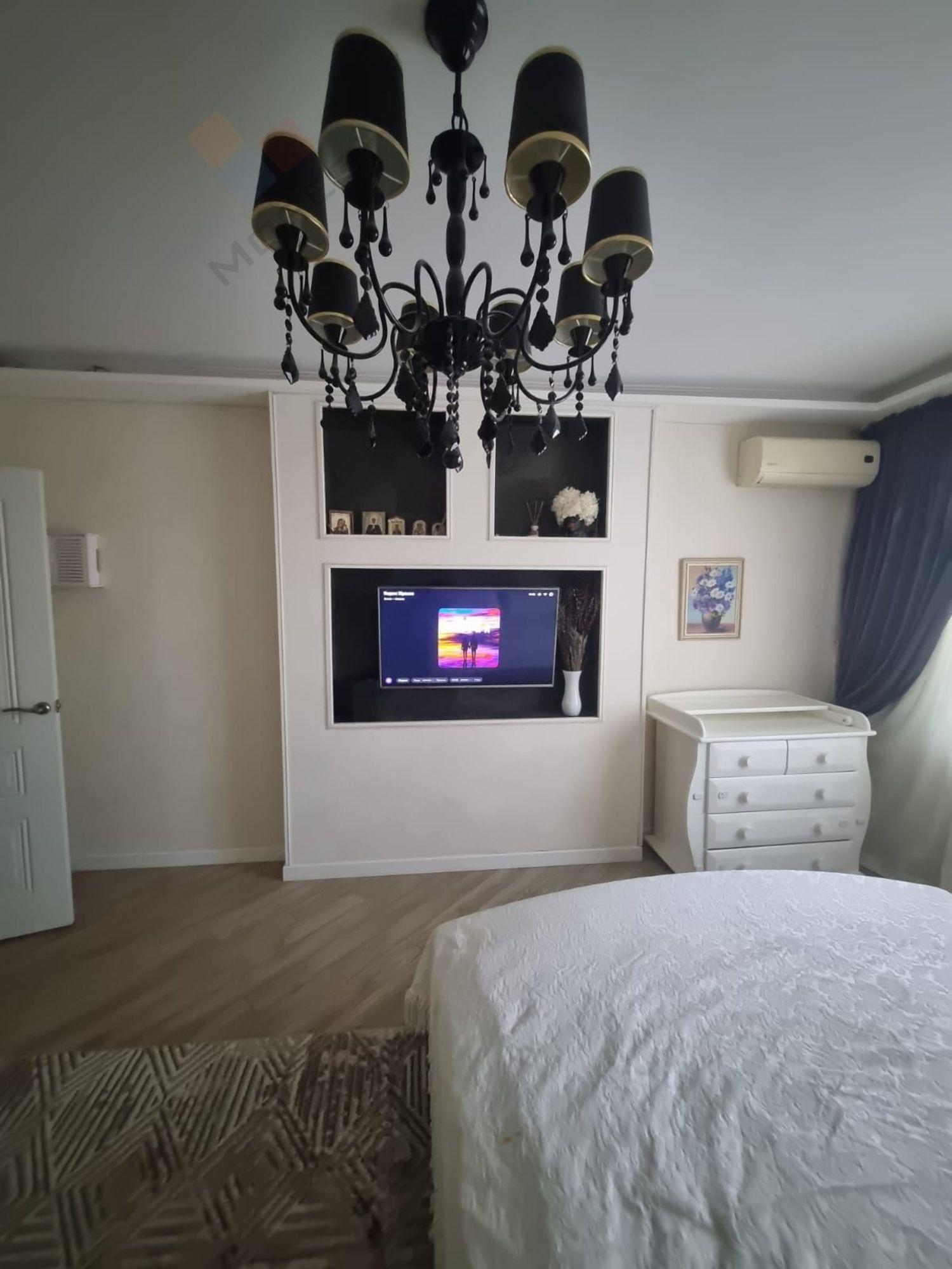 Купить квартиру за 12 000 000 рублей на Чекистов пр-кт, 21