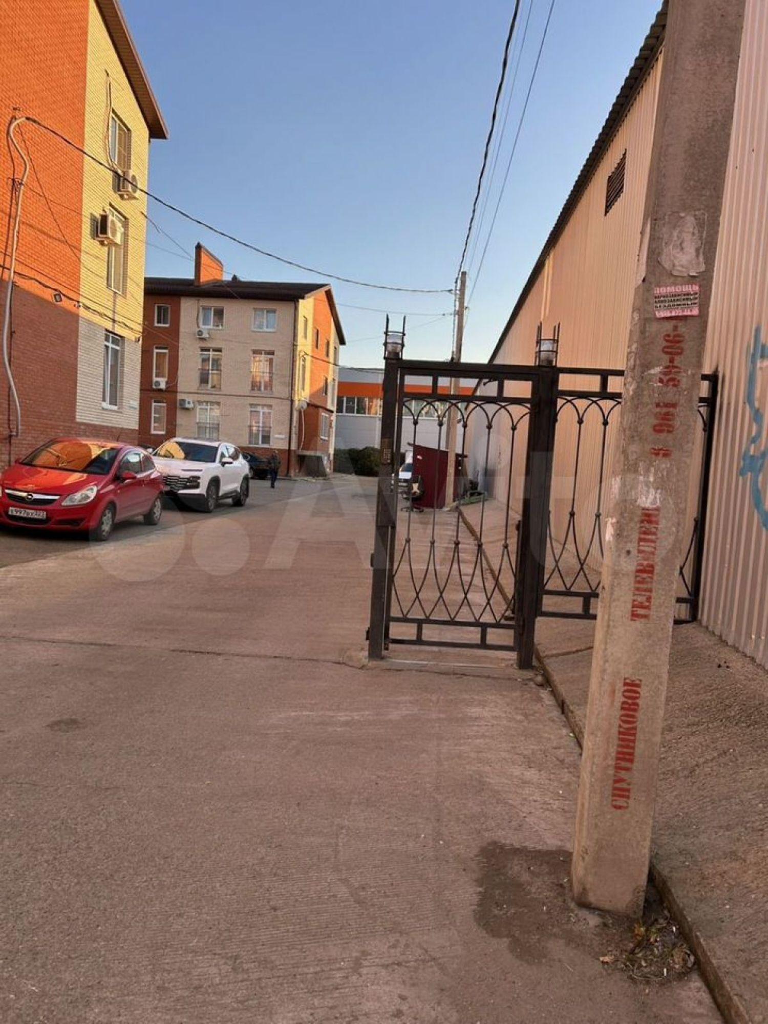 Купить квартиру за 3 300 000 рублей на Гаражный пер, 12/3